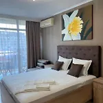 Gallery L * Sunny Beach
