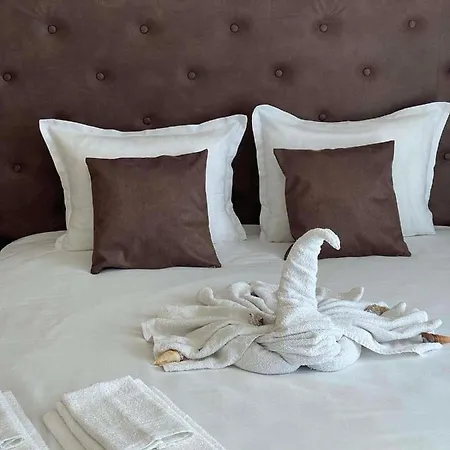 Gallery L * Slantchev Briag