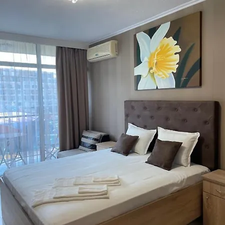 Gallery L * Slantchev Briag