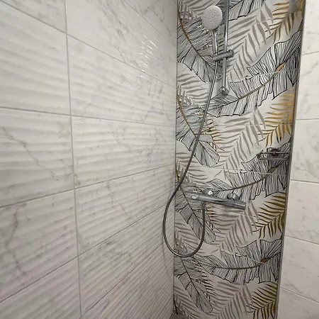 דירה Gallery L