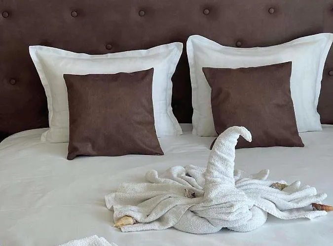 Gallery L * ساني بيتش